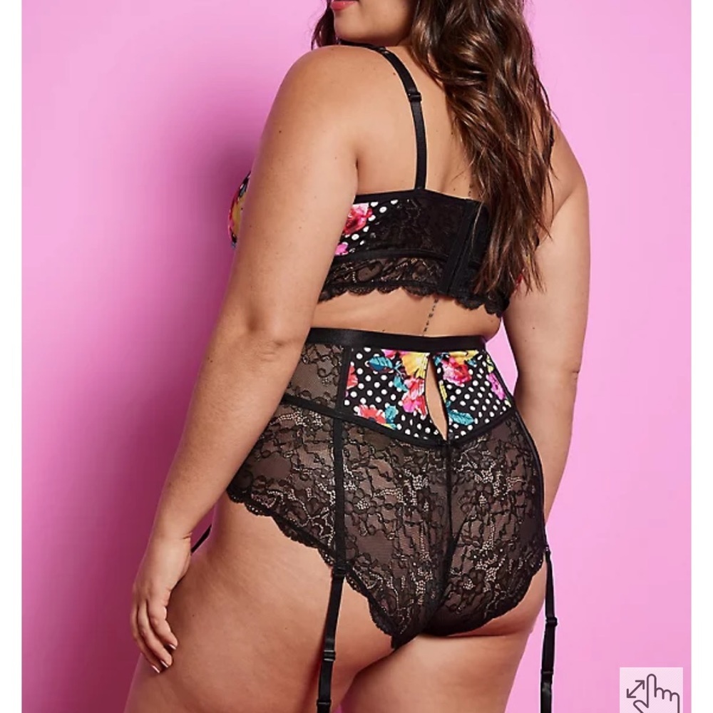 Torrid Betsey Johnson Polka Dot & Floral Underwire Bralette &  Garter Panty - Picture 6 of 6